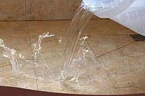 渝水漏水维修 免砸砖防水材料该如何施工